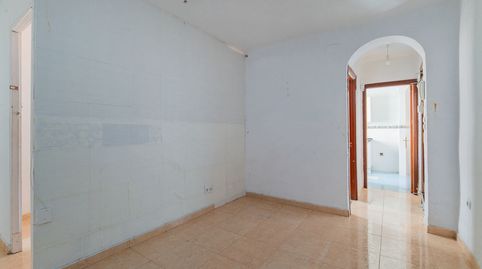 Foto 3 de Piso en venta en C/ Cristo de la Victoria, Almendrales, Madrid Capital
