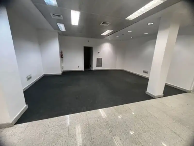 Local comercial de lloguer a Calle de la Feria 11, imagen 2