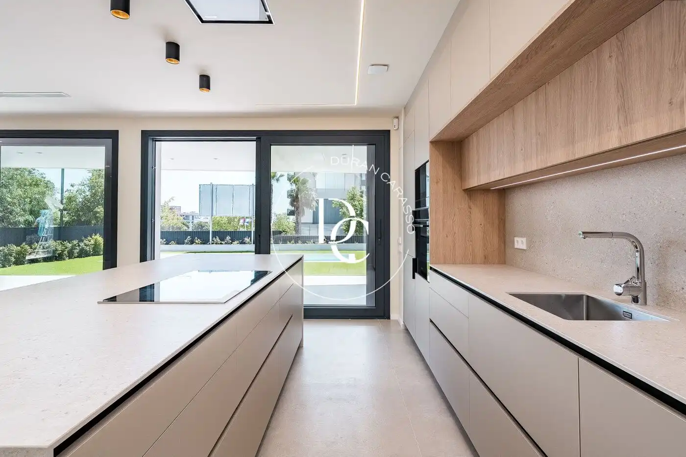 Kitchen of Houses for sale in Sitges  with Air Conditioner, Private garden and Terrace