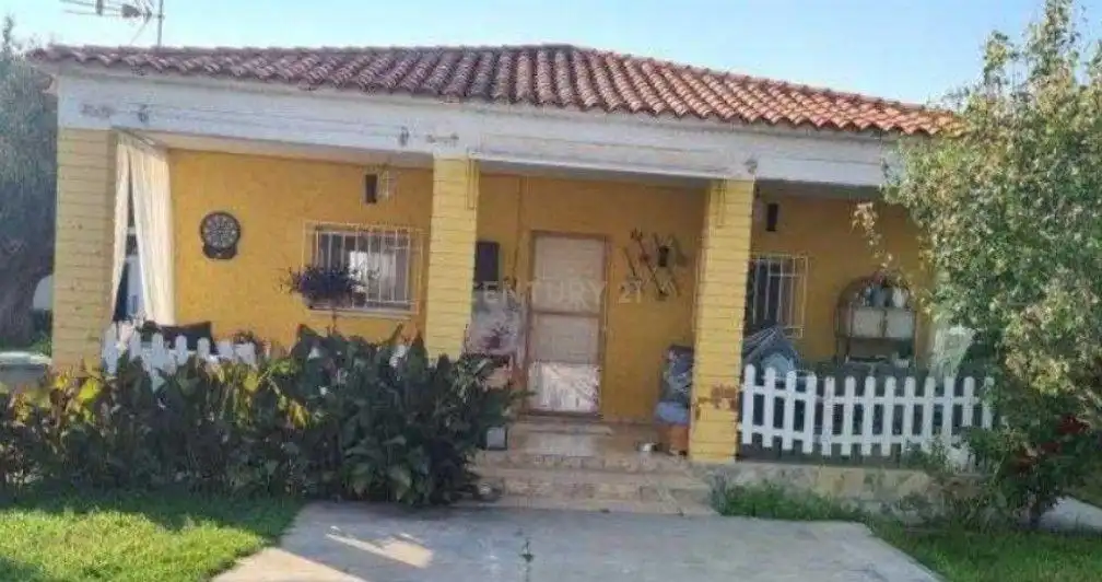 Vista exterior de Casa o xalet en venda en Llíria amb Jardí privat i Traster