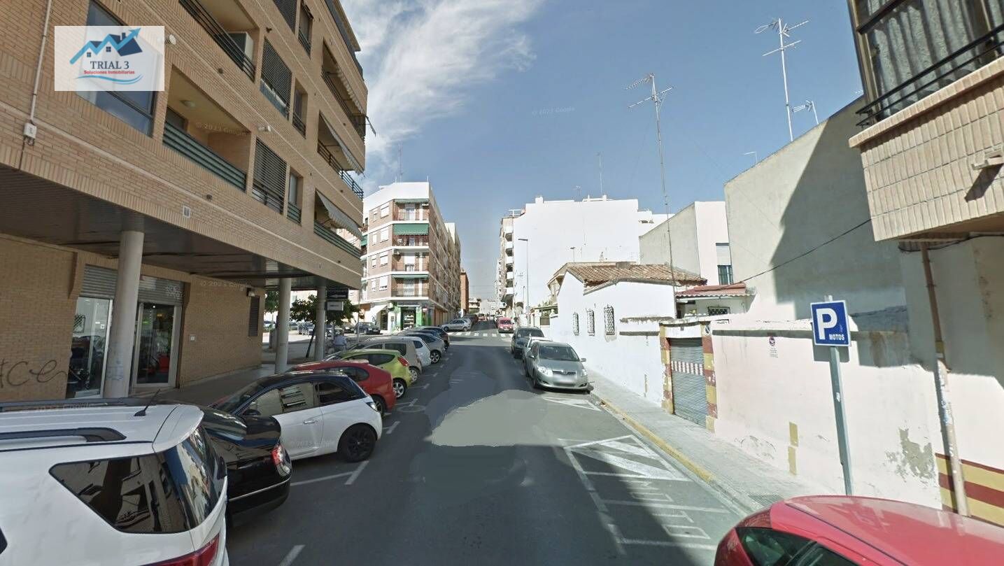 Vista exterior de Pis en venda en Burjassot amb Terrassa i Balcó