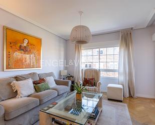 Living room of Apartment for sale in Majadahonda  with Heating, Parquet flooring and Terrace