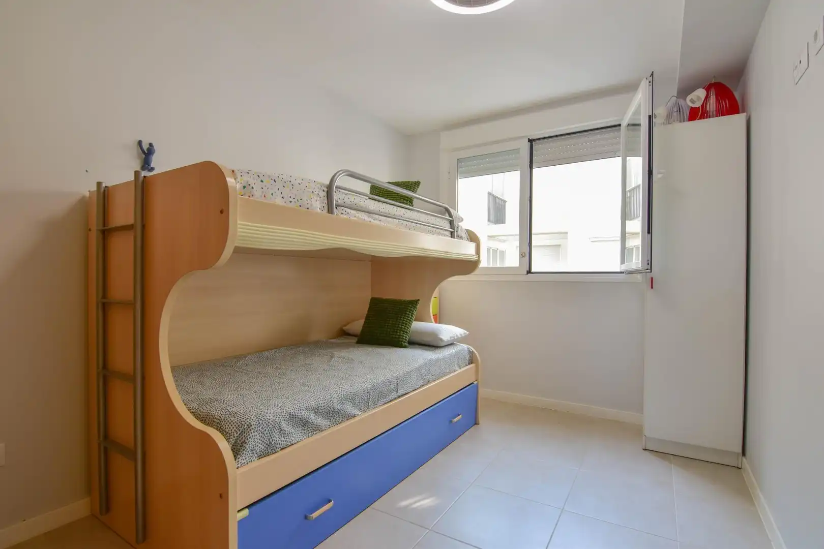 Dormitori de Apartament de lloguer en El Puig de Santa Maria amb Aire condicionat, Calefacció i Terrassa