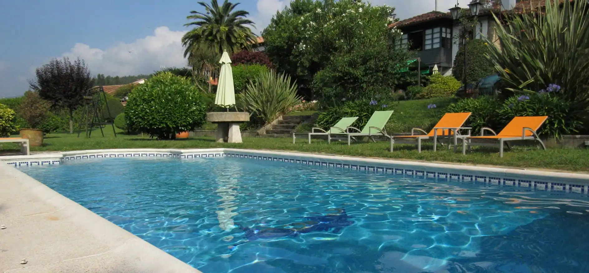 Piscina de Finca rústica en venda en Pravia amb Calefacció, Jardí privat i Parquet