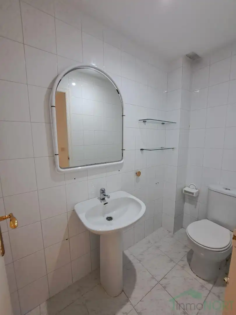 Baño de Piso en venta en Los Alcázares con Aire acondicionado y Amueblado