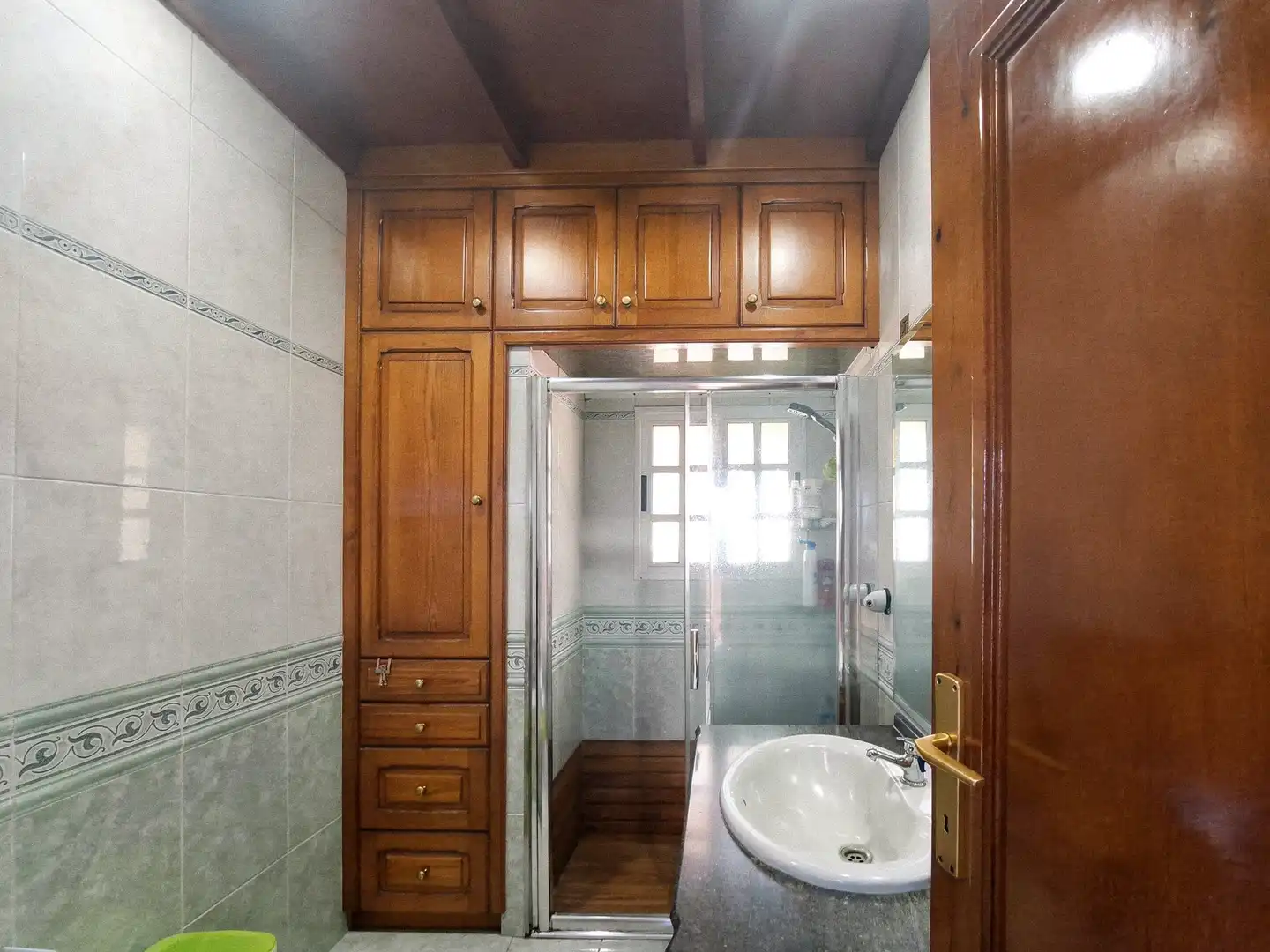 Baño de Piso en venta en Teror con Amueblado y Balcón