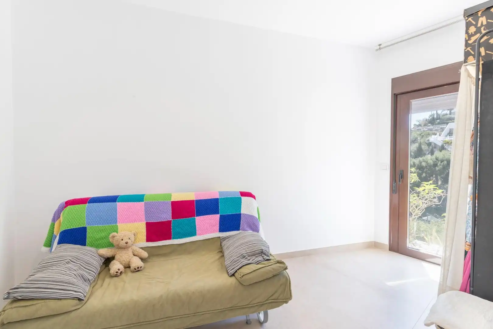 Dormitori de Casa o xalet en venda en Salobreña amb Aire condicionat, Jardí privat i Piscina