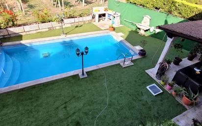 Swimming pool of Single-family semi-detached for sale in Ponteareas  with Air Conditioner, Heating and Private garden