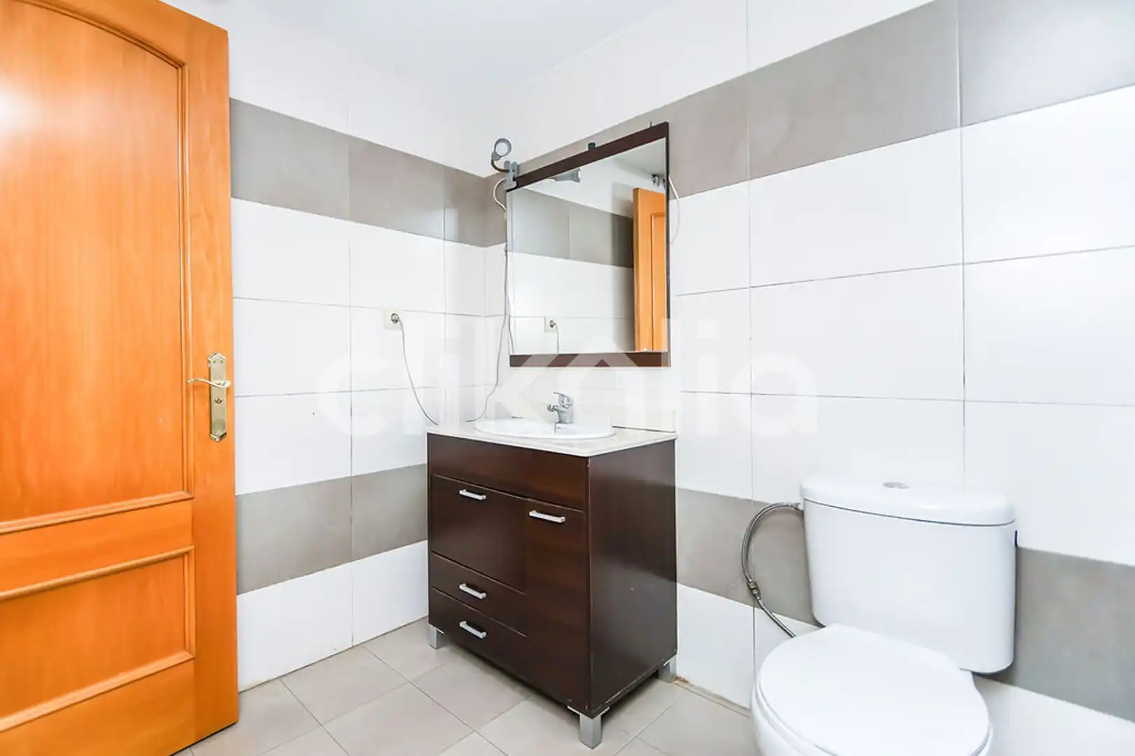 Baño de Piso en venta en Valls con Calefacción y Terraza