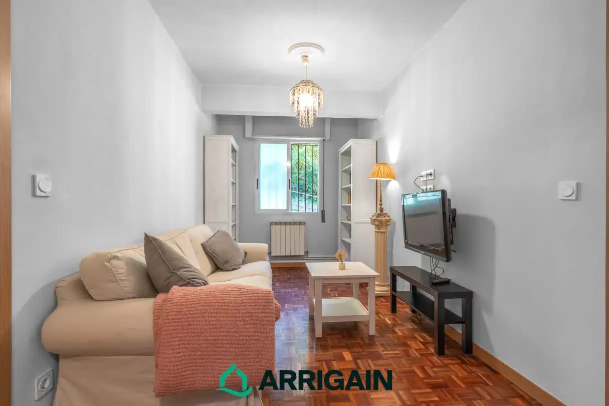 Wohnzimmer von Wohnung zum Verkauf in Donostia - San Sebastián  mit Heizung, Privatgarten und Balkon