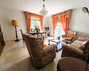 Sala d'estar de Pis en venda en Loja amb Terrassa, Moblat i Balcó