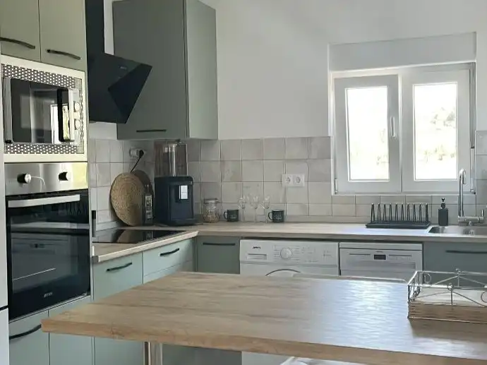Cuina de Pis en venda en Ponferrada amb Calefacció, Parquet i Moblat