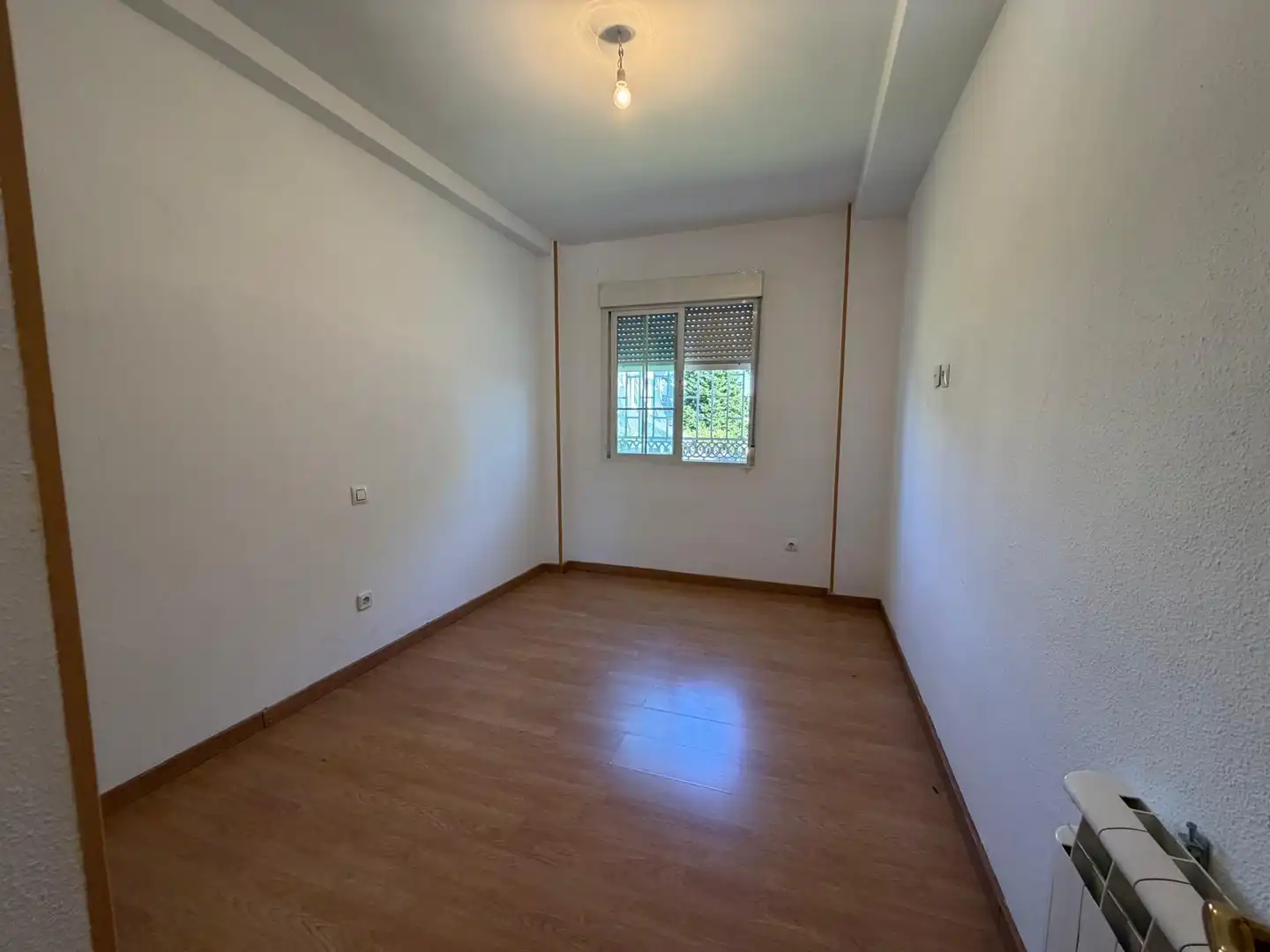 Habitación de Dúplex en venta en Arroyomolinos (Madrid) con Calefacción, Jardín privado y Parquet