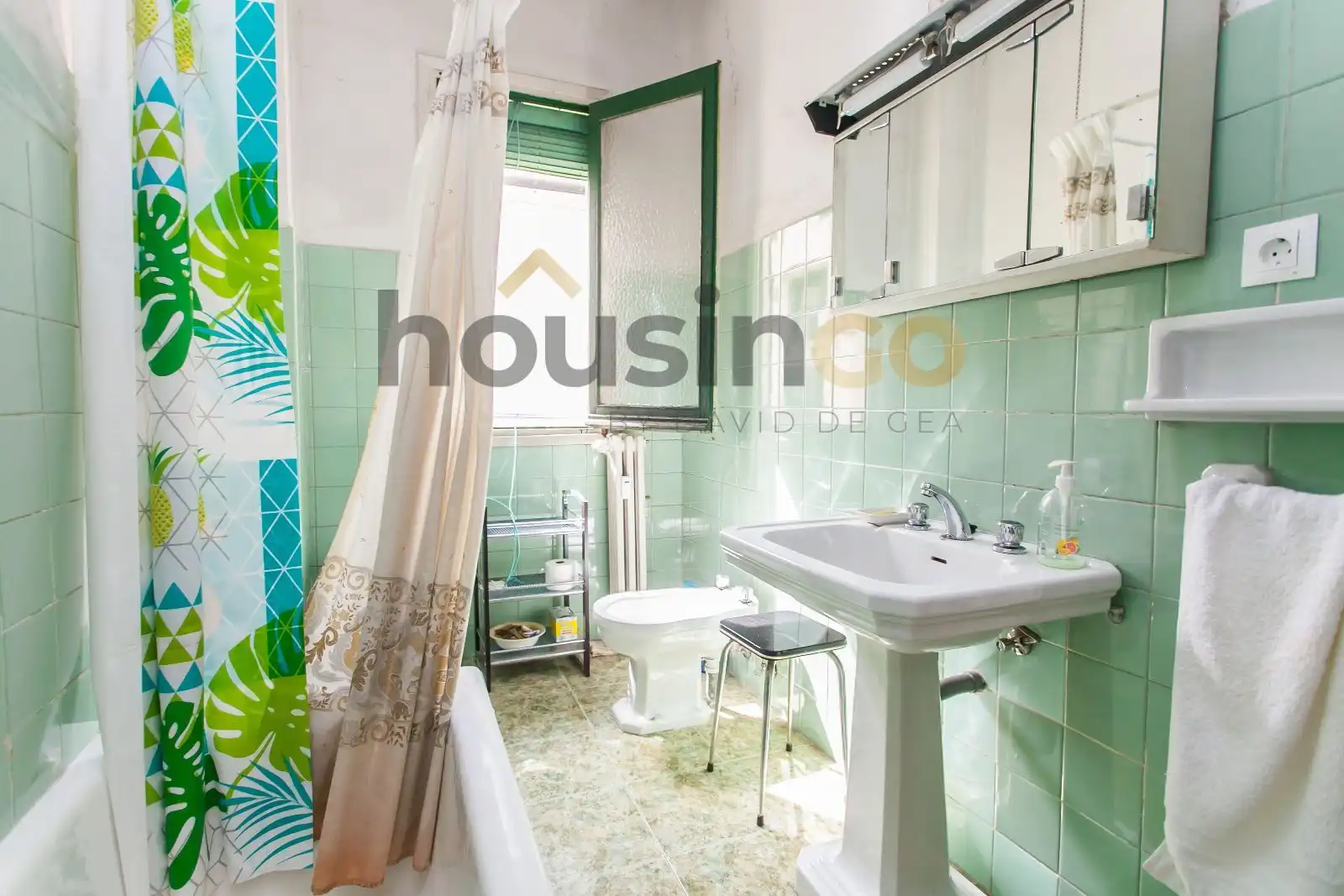 Baño de Ático en venta en Población de Arroyo con Aire acondicionado, Calefacción y Terraza