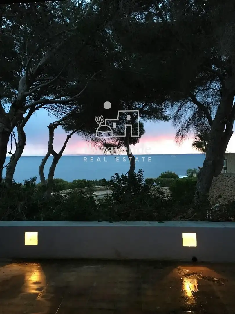 Einfamilien-Reihenhaus zur Miete in Santa Eulària des Riu mit Klimaanlage, Heizung und Terrasse