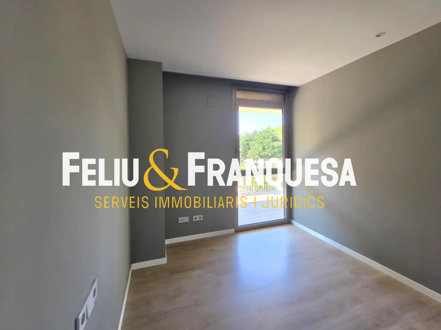Piso en venta en Sant Cugat del Vallès con Calefacción, Jardín privado y Terraza