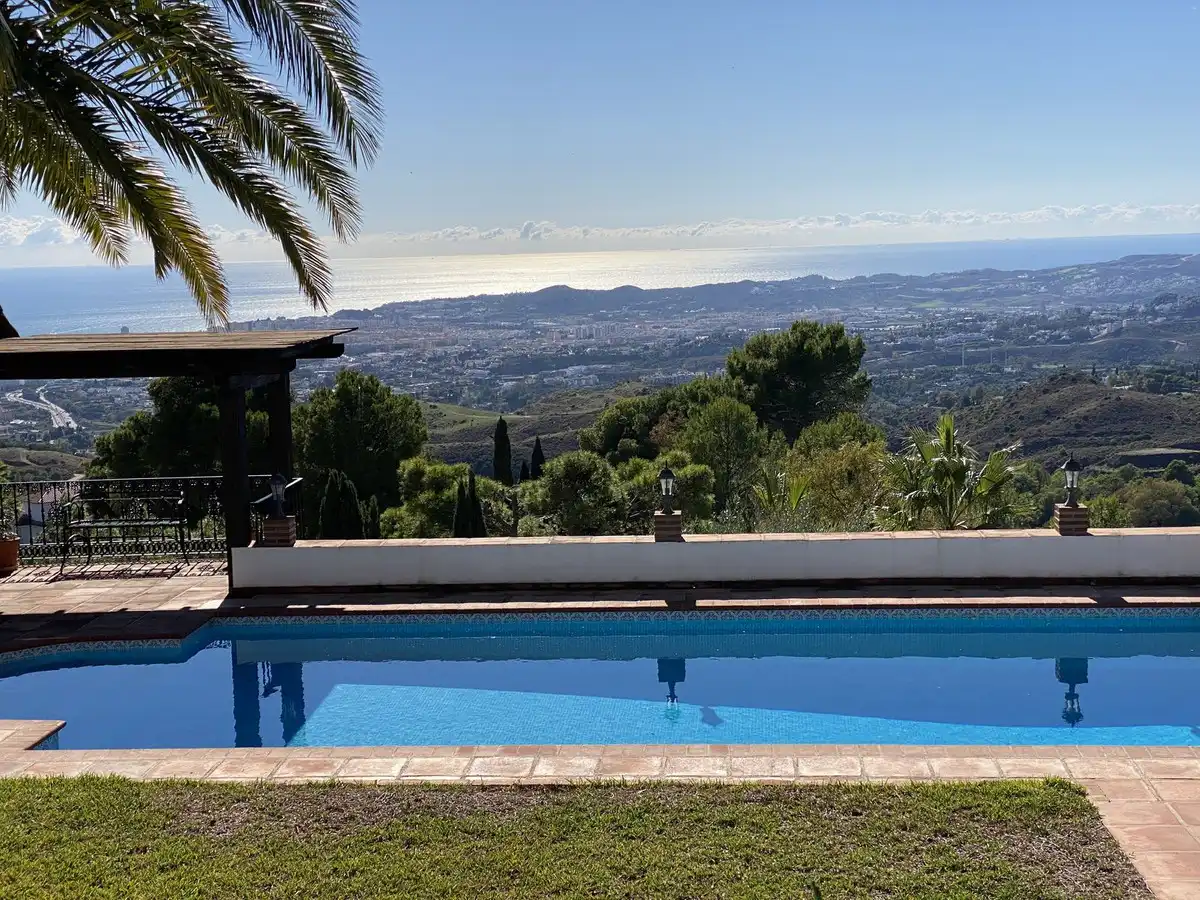 House with pool for sale in Mijas pueblo