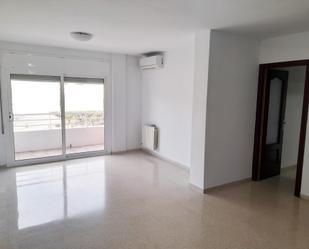 Living room of Flat to rent in Mataró  with Air Conditioner and Balcony