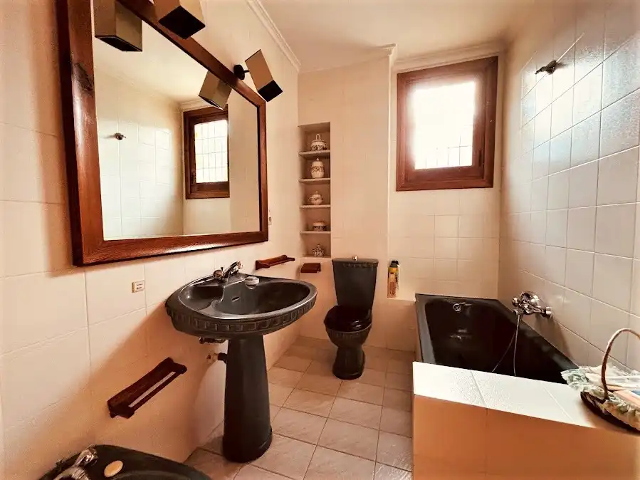 Bany de Casa o xalet en venda en Atzeneta d'Albaida amb Aire condicionat, Calefacció i Jardí privat