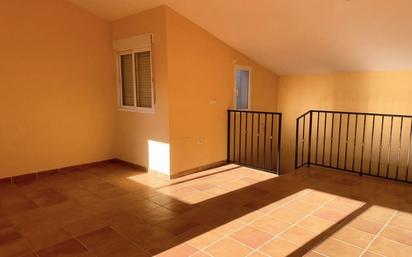 Maisonette zum verkauf in Peligros mit Terrasse