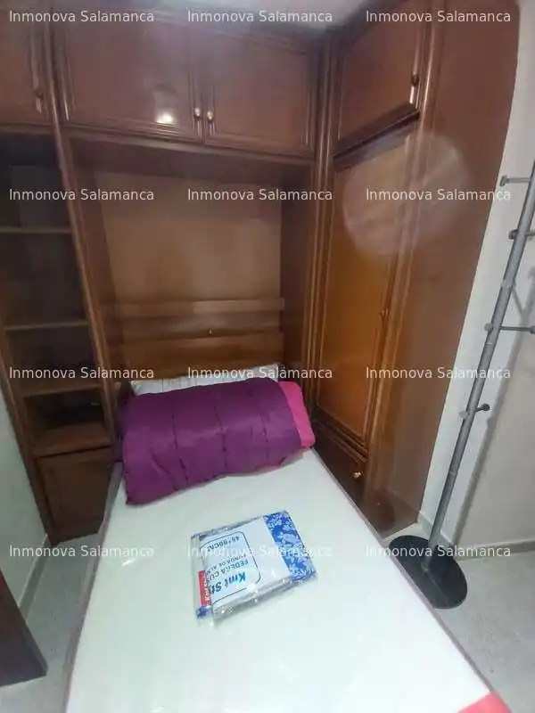 Habitación de Apartamento de alquiler en Salamanca con Calefacción y Amueblado