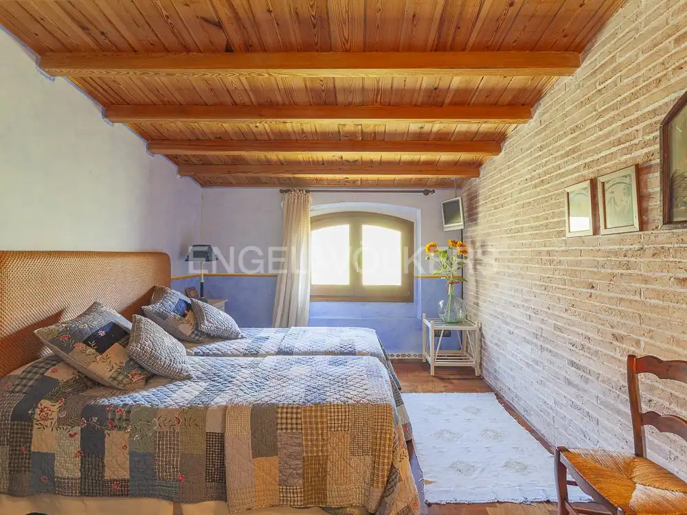 Schlafzimmer von Country house zur Miete in El Bruc mit Klimaanlage, Heizung und Privatgarten