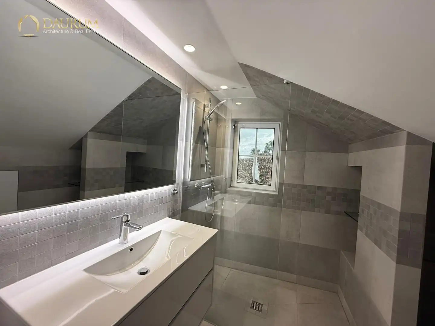 Baño de Casa adosada en venta en Marbella con Aire acondicionado, Calefacción y Terraza
