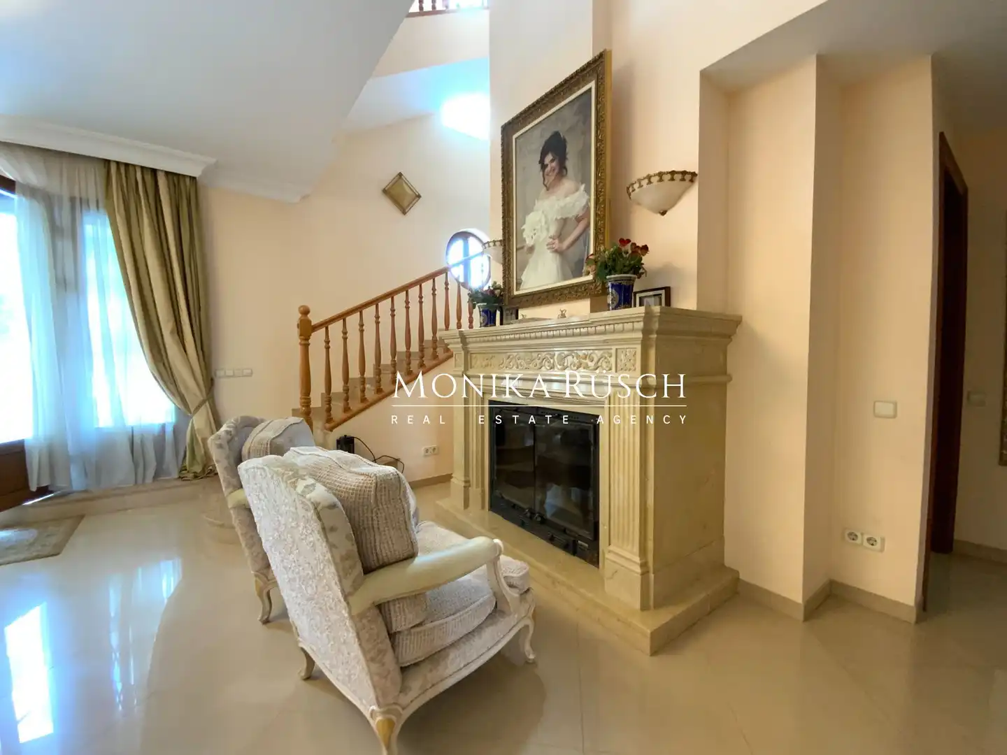 Sala d'estar de Casa o xalet en venda en Castelldefels amb Aire condicionat, Calefacció i Jardí privat