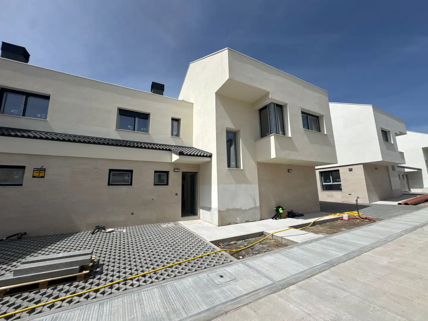 Exterior view of Detached homes for sale in Alpedrete  with Air Conditioner, Private garden and Terrace