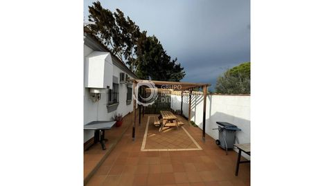 Foto 3 de Casa adosada en venda a Los Franceses – La Vega, Chiclana de la Frontera