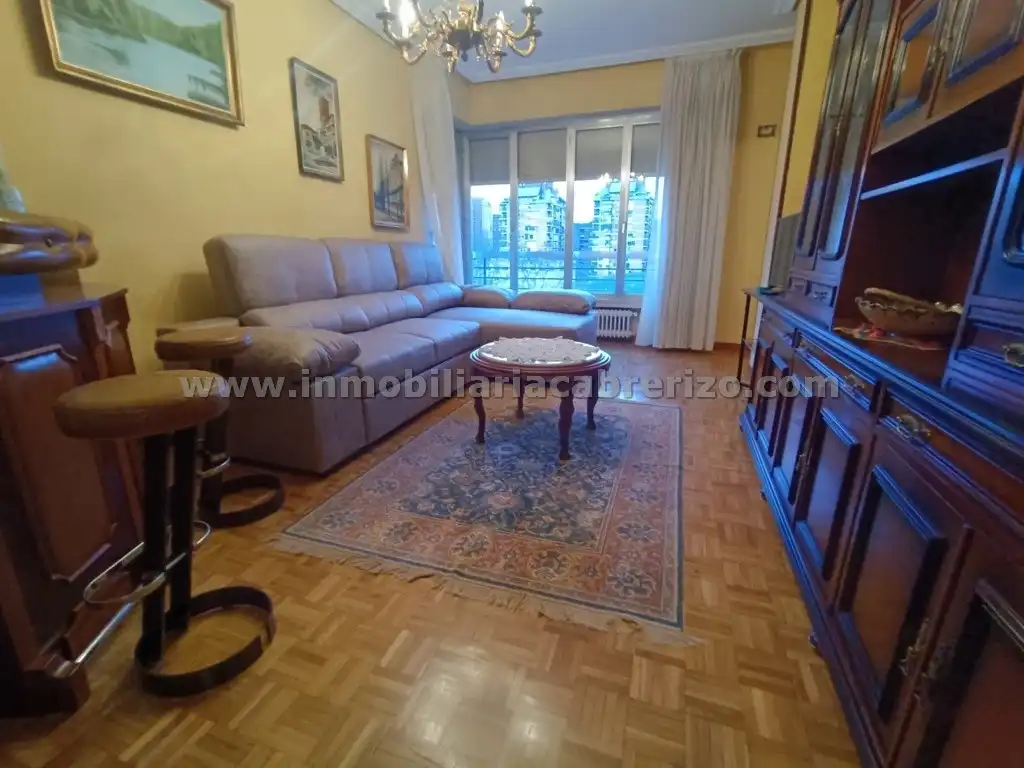 Living room of Flat for rent in  Logroño  with Heating, Parquet flooring and Terrace