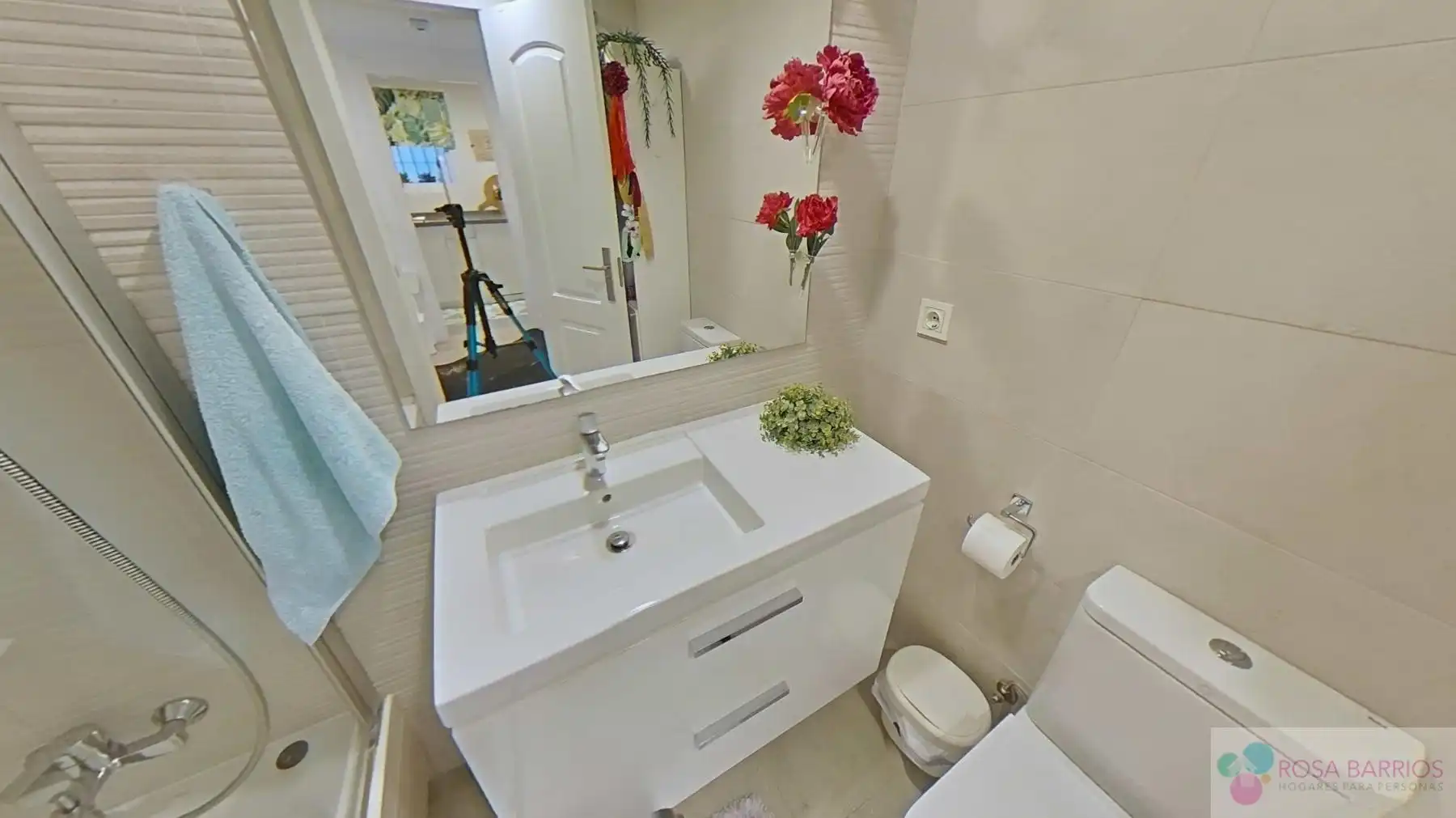 Baño de Piso en venta en Marbella con Terraza y Piscina comunitaria