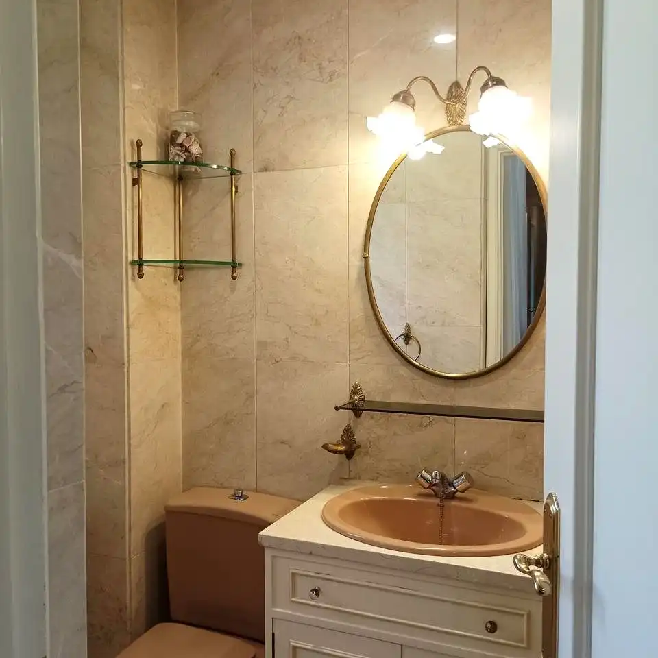 Bathroom of Flat for rent in Madrid  with Air Conditioner, Heating and Parquet flooring