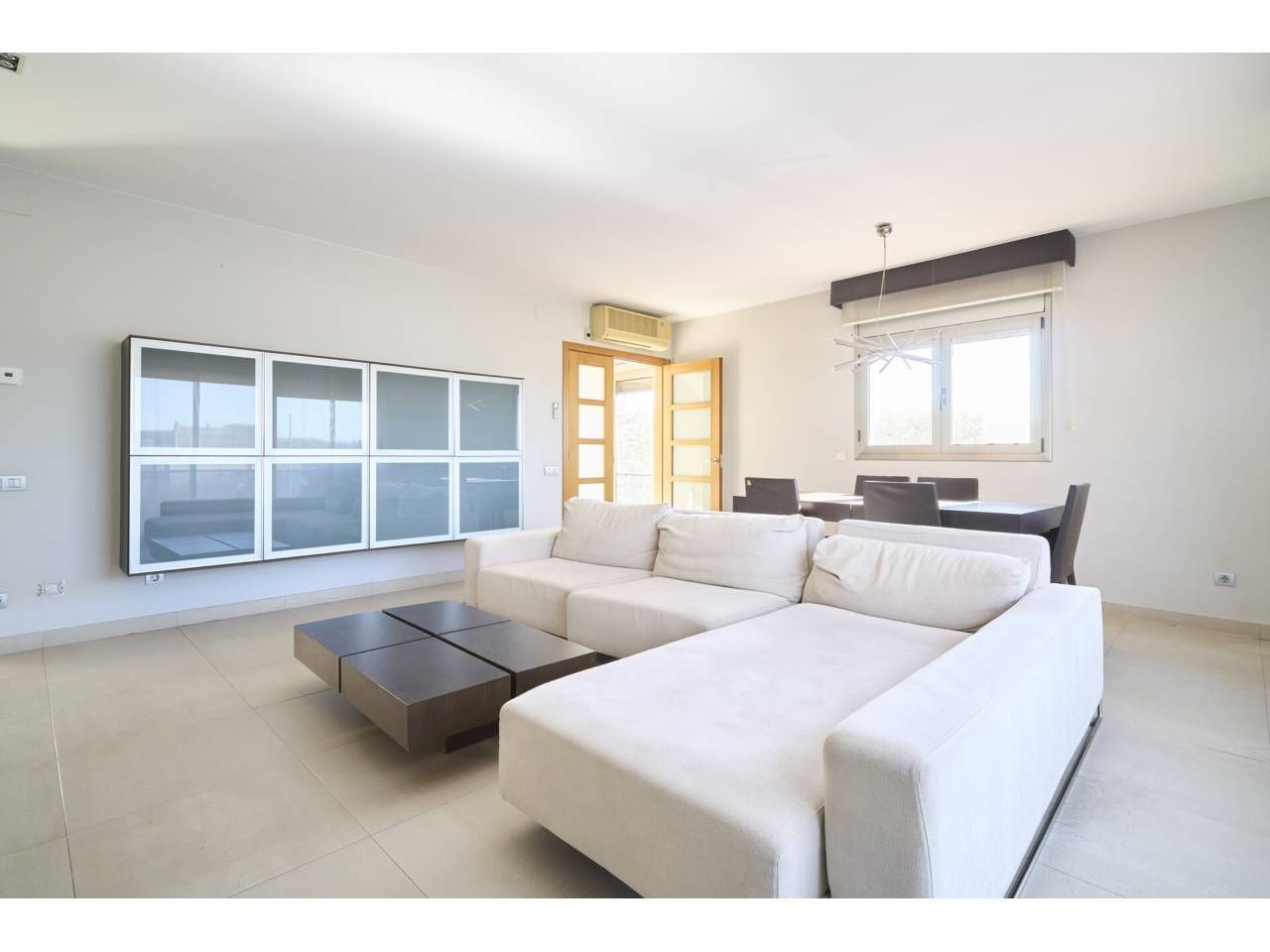 Living room of Single-family semi-detached for sale in Les Franqueses del Vallès  with Air Conditioner, Heating and Terrace