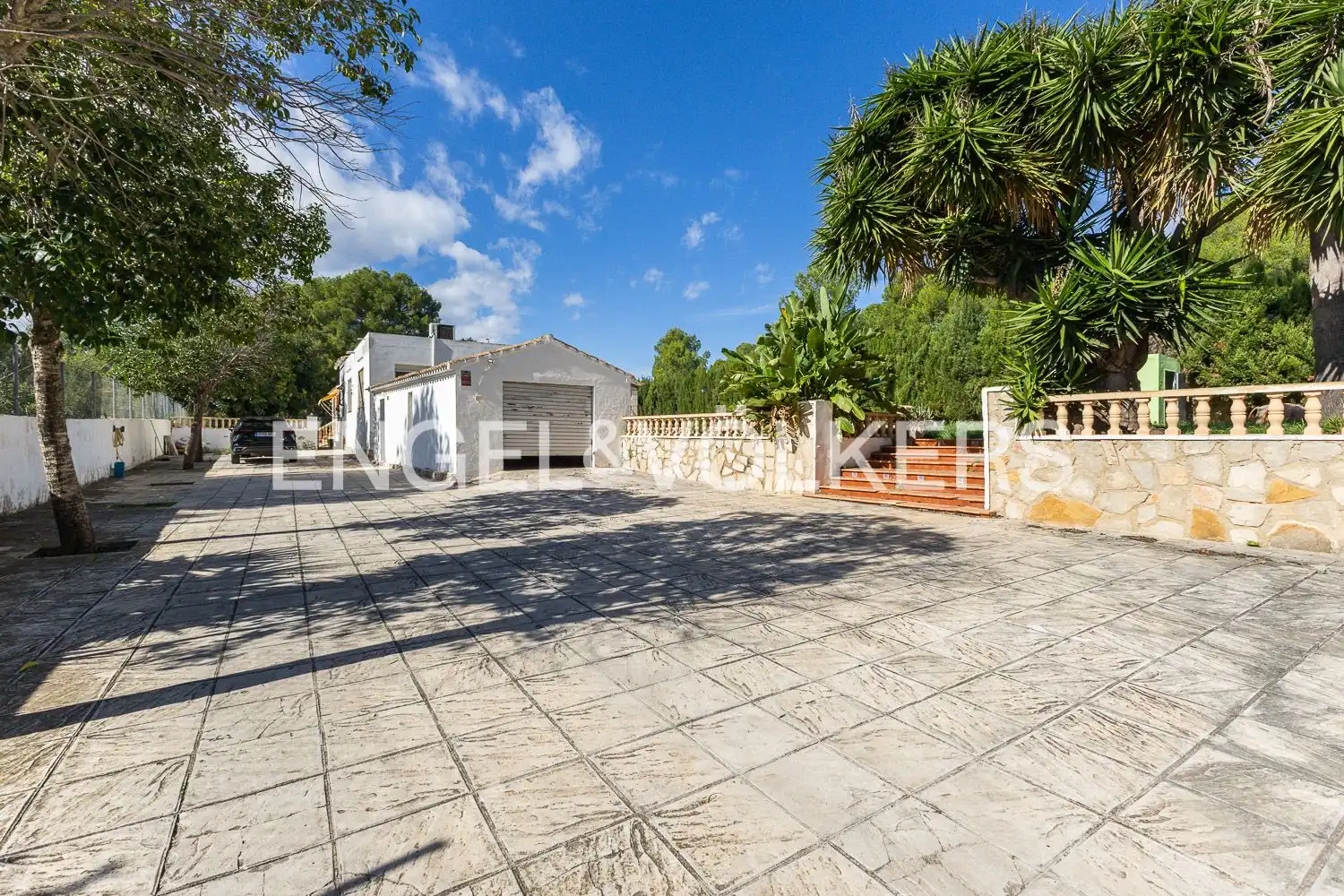 Vista exterior de Casa o chalet en venta en Dénia con Calefacción, Jardín privado y Parquet