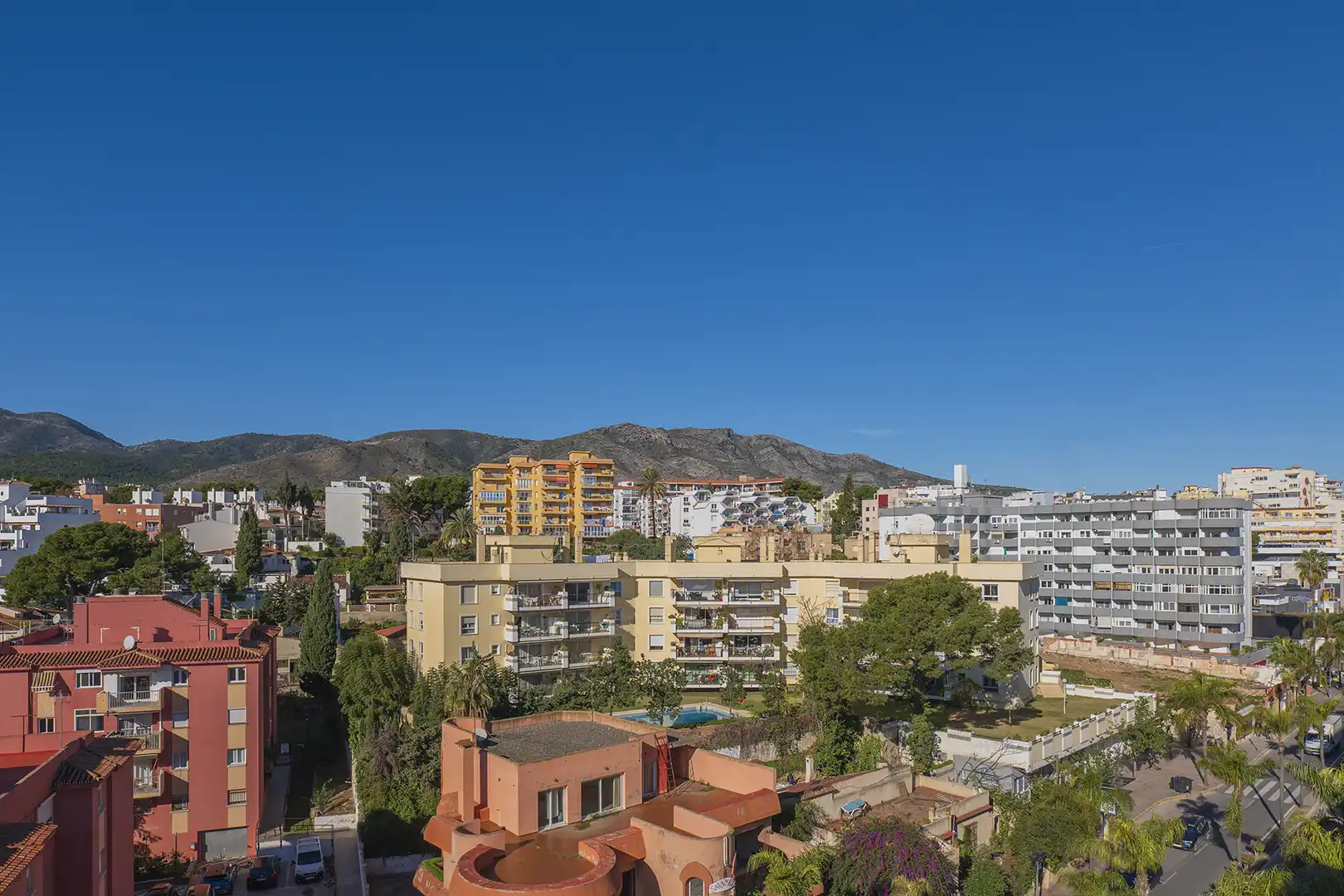 Vista exterior de Ático en venta en Torremolinos con Aire acondicionado, Calefacción y Terraza
