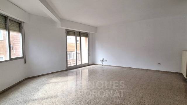 Piso en Venta en Carrer de Pròsper de Bofarull en Mestral