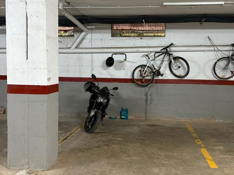 Parkplatz von Garage miete in L'Estartit mit Alarm