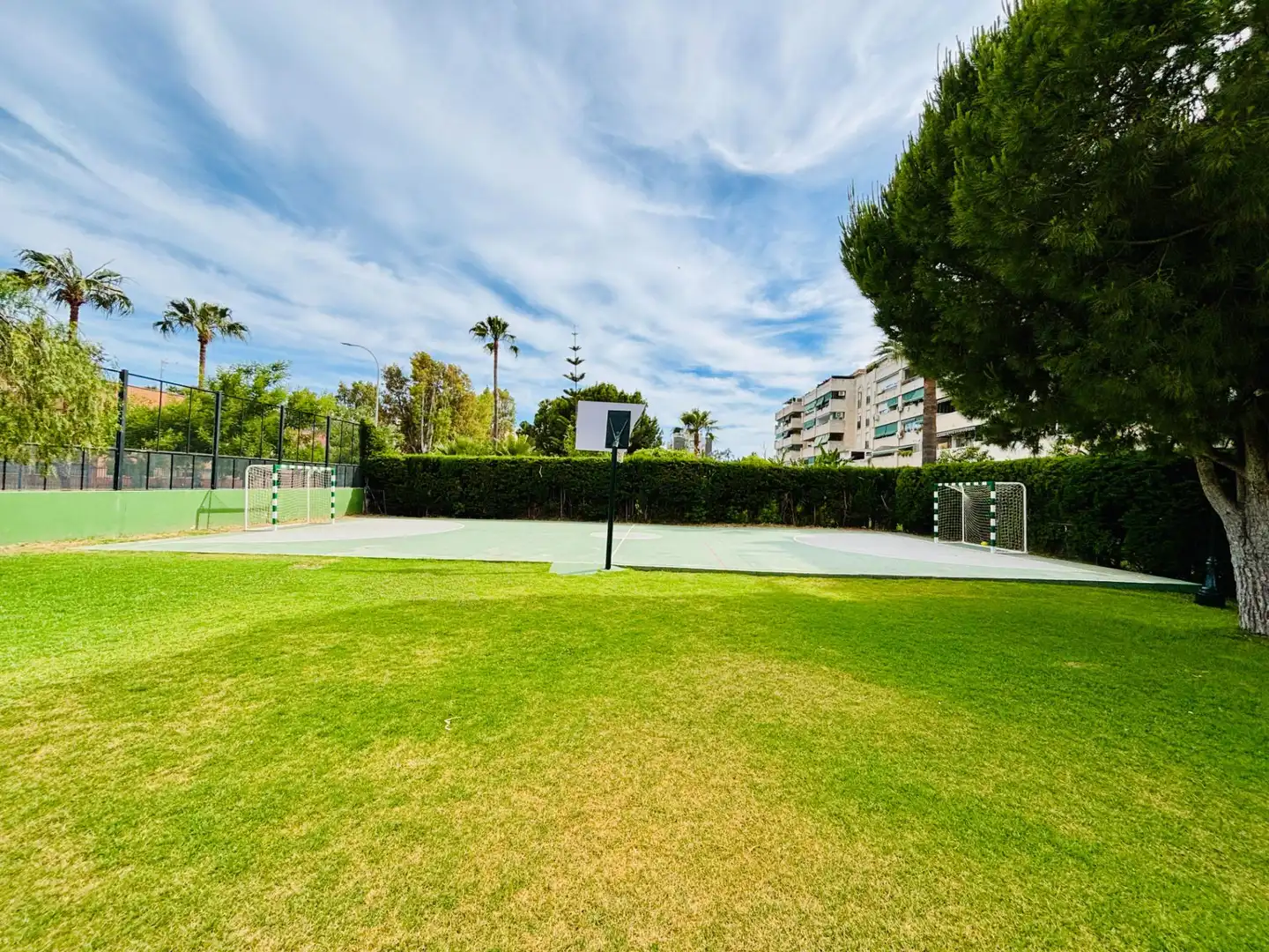 Parking de Piso en venta en Málaga con Aire acondicionado, Calefacción y Jardín privado