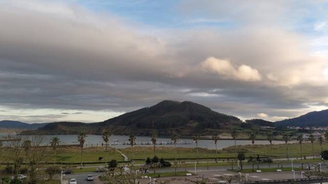 Piso en Venta en Avenida Constitución, 118 en Cariño