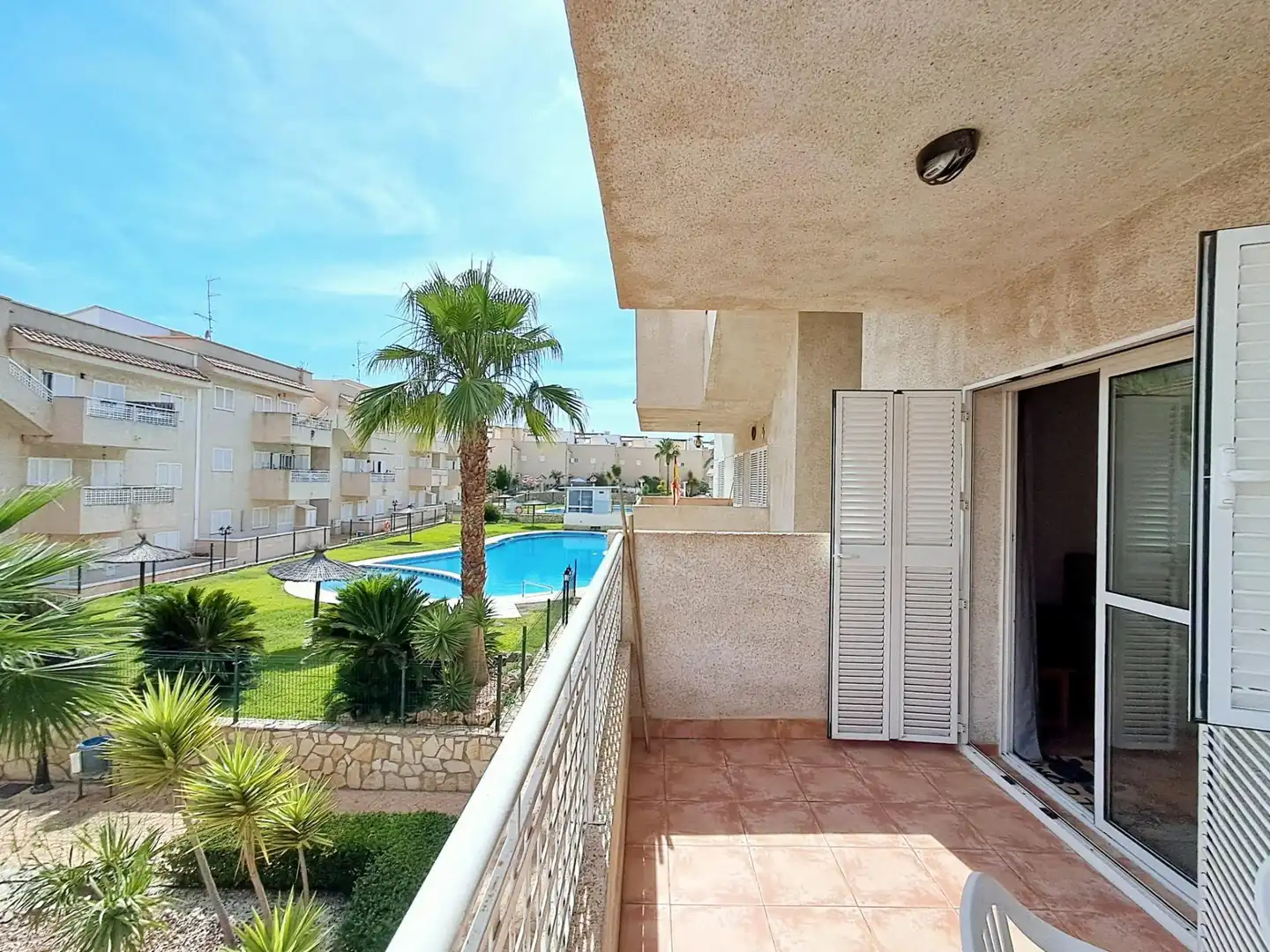 Apartament amb terrassa en venda a Los Collados-Los Geraneos