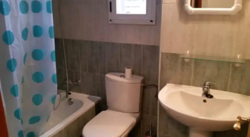 Badezimmer von Maisonette zur Miete in Salamanca mit Heizung, Terrasse und Möbliert
