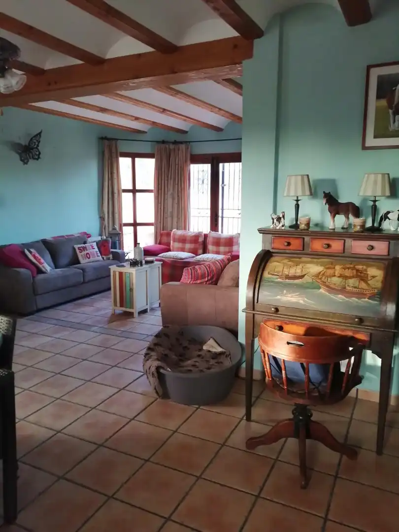 Sala de estar de Finca rústica en venta en Jarafuel con Calefacción, Jardín privado y Amueblado