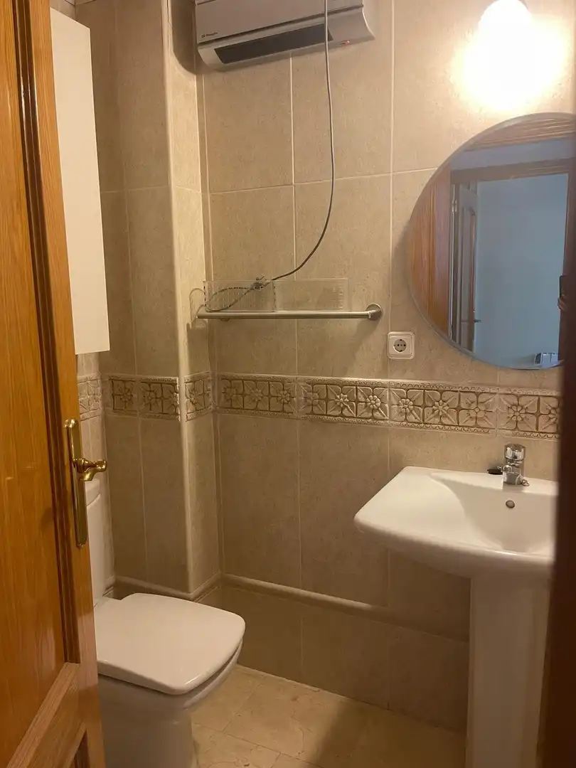Baño de Ático de alquiler en Alicante / Alacant con Aire acondicionado, Calefacción y Terraza