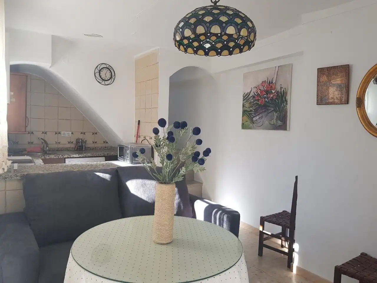 Sala d'estar de Casa o xalet en venda en Ubrique amb Moblat i Balcó