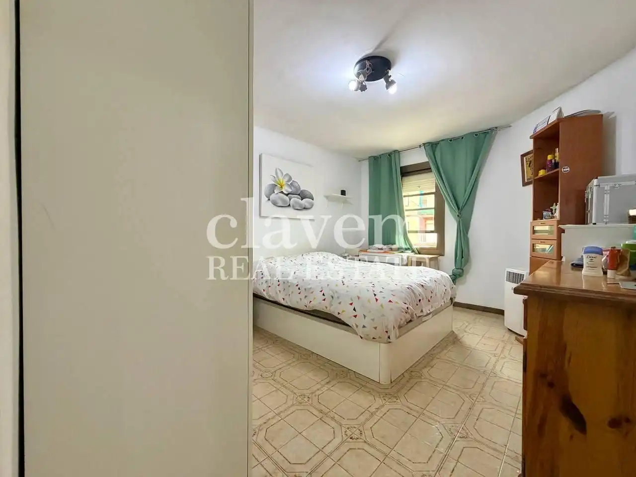 Schlafzimmer von Wohnung zum Verkauf in Barcelona mit Balkon