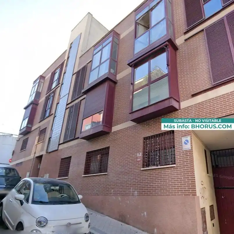 Vista exterior de Piso en venta en  Madrid Capital