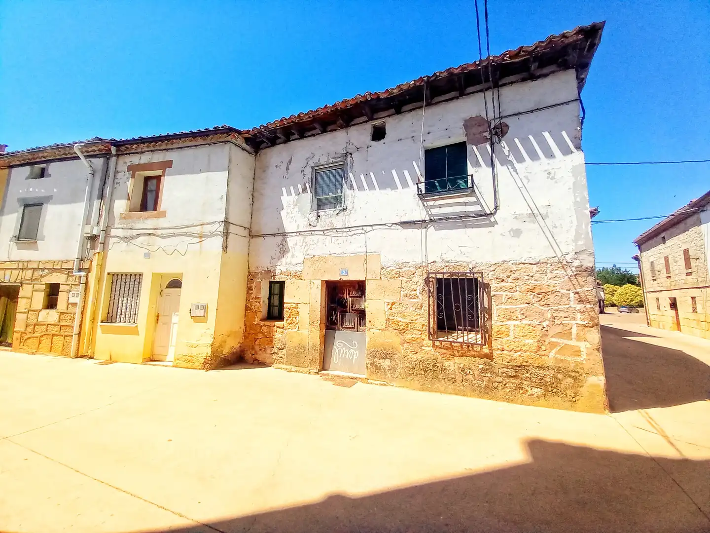 Casa adosada en venda a Calle la Iglesia, 6, Puentedura