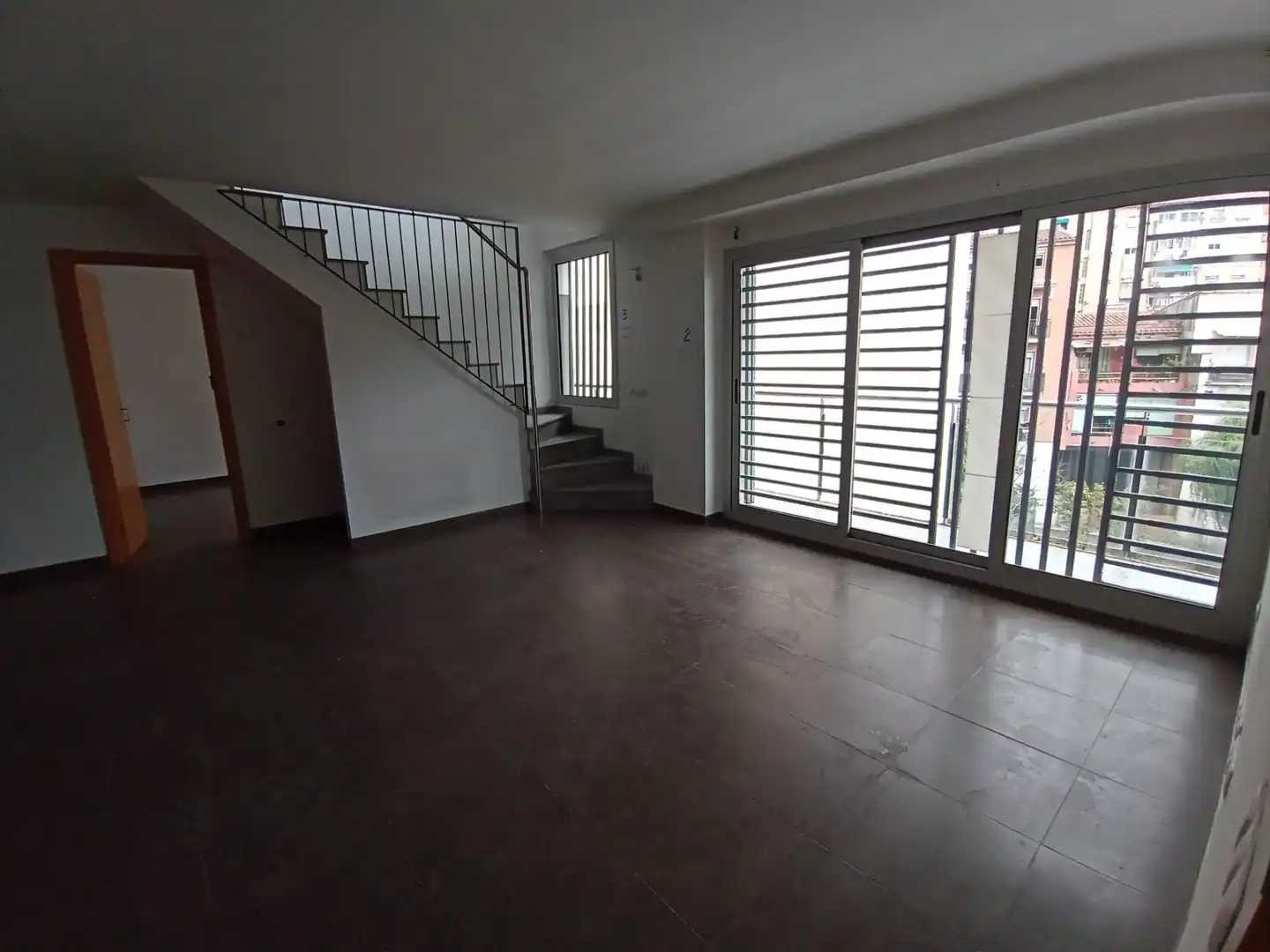 Maisonette zum Verkauf in Rubí mit Terrasse, Abstellraum und Balkon