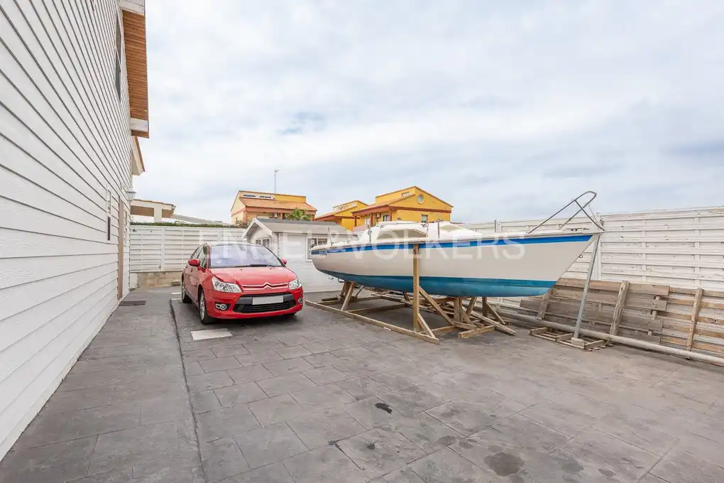 Casa o xalet en venda a Carrer la Plana Baixa, La Torre - Playa de Chilches